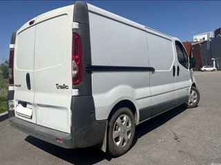 2011 Renault Trafic II Рестайлинг, белый, 1400000 рублей, вид 4
