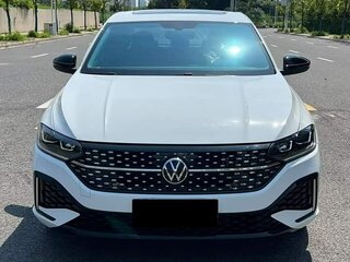 2023 Volkswagen Lavida III Рестайлинг, белый, 1750000 рублей, вид 2