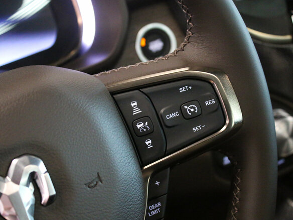 2026 Ram 1500 Crew Cab eTorque V Рестайлинг, чёрный, 11300000 рублей - вид 9