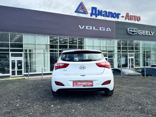 2013 Hyundai i30 II, белый, 650000 рублей, вид 4