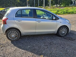 2007 Toyota Yaris II, серебристый, 359000 рублей, вид 4