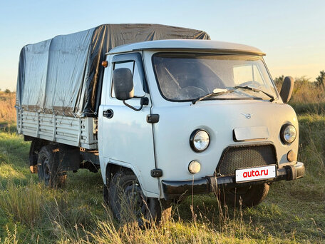 2018 УАЗ 3303, белый, 830000 рублей, вид 3