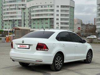 2016 Volkswagen Polo V Рестайлинг, белый, 950000 рублей, вид 5