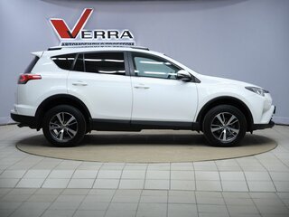 2016 Toyota RAV4 IV (XA40) Рестайлинг, белый, 2300000 рублей, вид 4