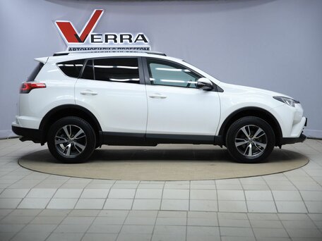 2016 Toyota RAV4 IV (XA40) Рестайлинг, белый, 2250000 рублей, вид 4