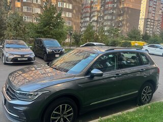2021 Volkswagen Tiguan II Рестайлинг, серый, 2500000 рублей, вид 5