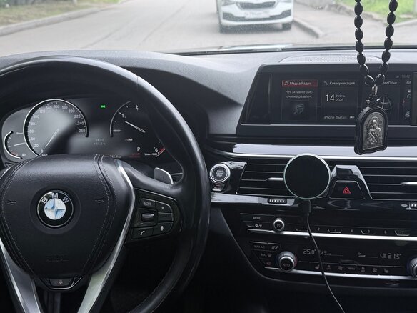 2019 BMW 5 серии 520d VII (G30/G31/G38), чёрный, 2790000 рублей - вид 13