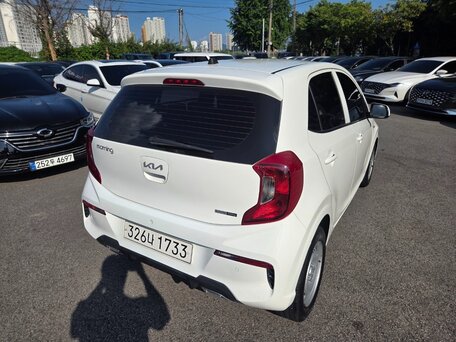 2022 Kia Morning III Рестайлинг 1, белый, 1100000 рублей, вид 4