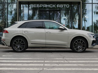 2023 Audi Q8 55 TFSI I (4M), серый, 7750000 рублей, вид 4