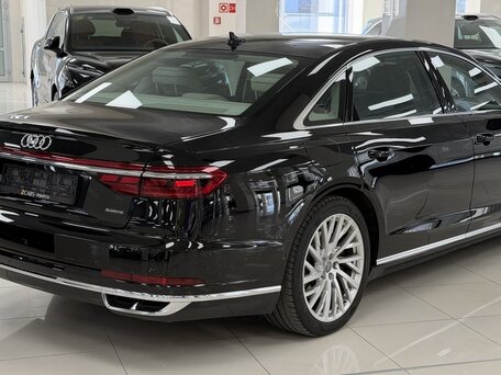 2018 Audi A8 Long 55 TFSI IV (D5), чёрный, 5700000 рублей, вид 5