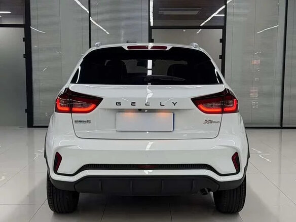 2022 Geely Vision X3 Pro, белый, 1100000 рублей - вид 4