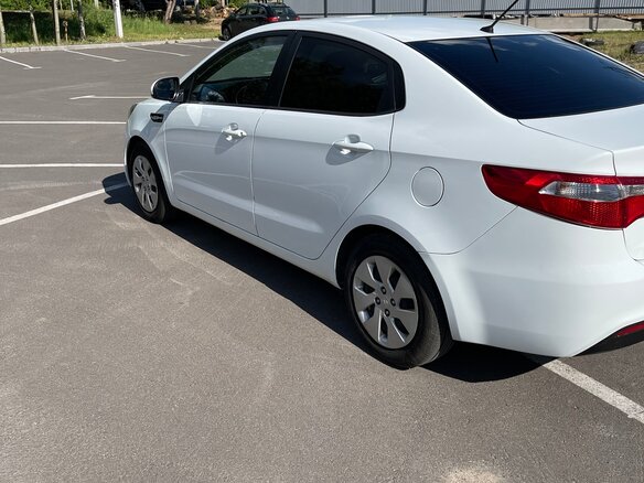2014 Kia Rio 6-speed III, белый - вид 7