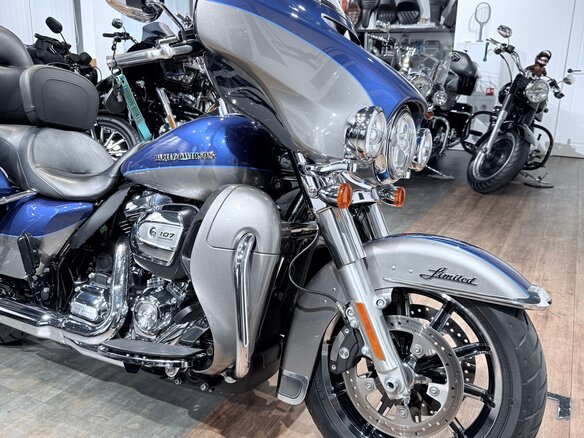 2017 Harley-Davidson Electra Glide, серебристый, 1799000 рублей - вид 16