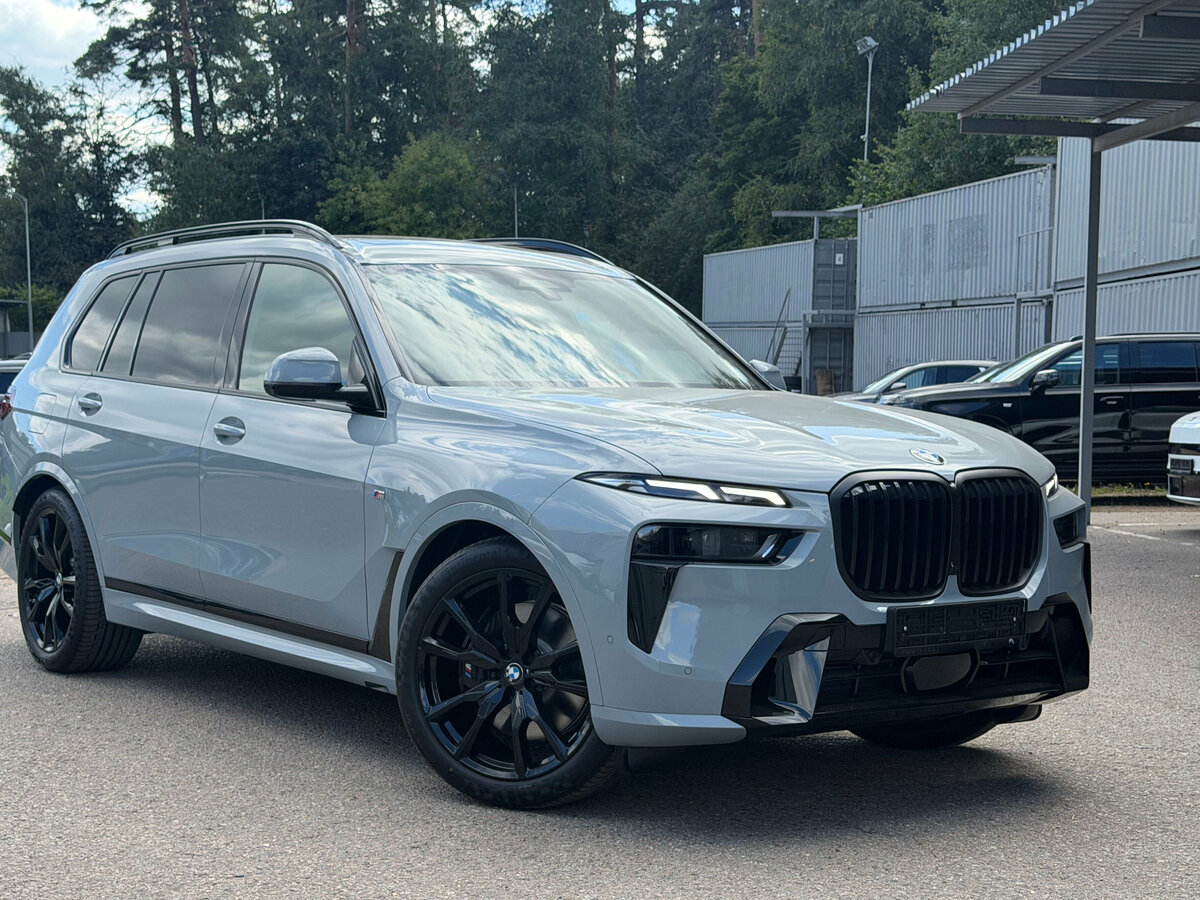 Открыть фотографии: BMW X7 I (G07) Рестайлинг