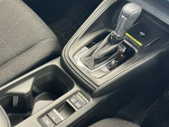 2022 Honda Vezel II, белый, 1720000 рублей - вид 17
