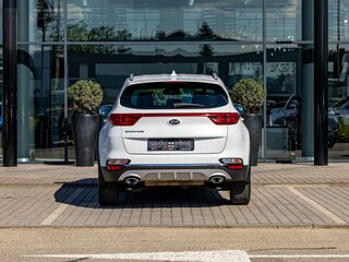 2018 Kia Sportage IV Рестайлинг, белый, 1895000 рублей, вид 5