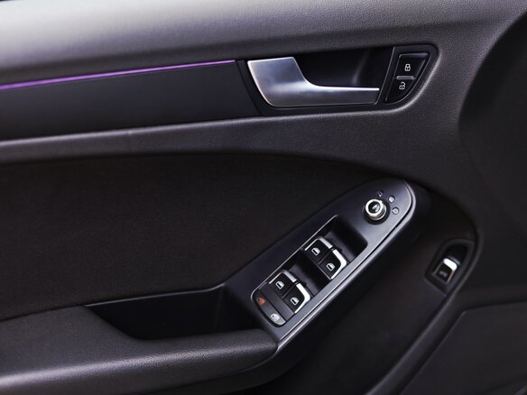 2013 Audi A4 IV (B8) Рестайлинг, чёрный, 1320000 рублей - вид 10