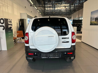 2015 Chevrolet Niva I Рестайлинг, белый, 590000 рублей, вид 5