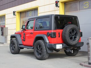 2020 Jeep Wrangler IV (JL), чёрный, 4995000 рублей, вид 4