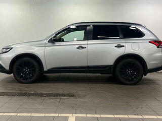 2019 Mitsubishi Outlander III Рестайлинг 3, серебристый, 1810000 рублей, вид 5