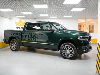 2026 Ram 1500 Crew Cab V Рестайлинг, зелёный, 11299000 рублей, вид 3