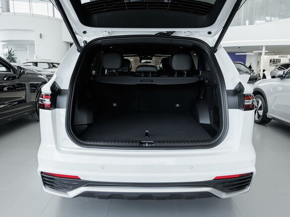 2026 Geely Monjaro I Рестайлинг, белый - вид 6