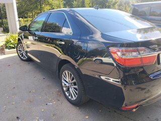 2016 Toyota Camry VII (XV50) Рестайлинг, чёрный, 3800000 рублей, вид 4