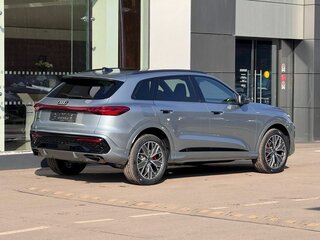 2026 Audi Q5 L III (GU), серебристый, 6350000 рублей, вид 4