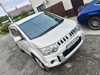 2011 Mitsubishi Delica D:5 I, белый, 600000 рублей, вид 1