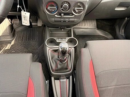 2025 Lada (ВАЗ) Granta Drive Active/Sportline Sportline I Рестайлинг, чёрный, 1400000 рублей, вид 5