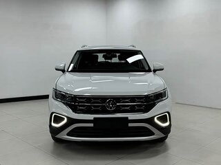 2023 Volkswagen Tayron I Рестайлинг, белый, 2280000 рублей, вид 2