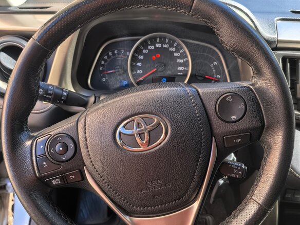 2013 Toyota RAV4 IV (XA40), белый, 1750000 рублей - вид 3