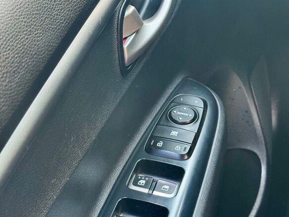 2019 Kia Rio IV, чёрный, 1060000 рублей - вид 13