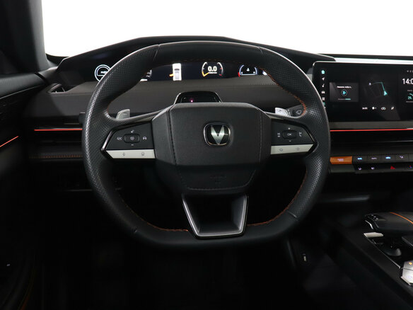 2024 Changan UNI-V I, красный - вид 19