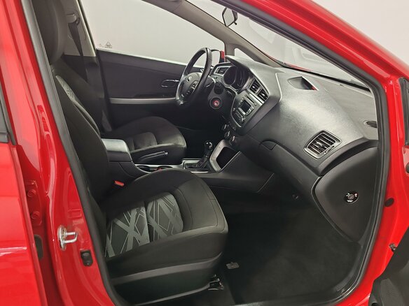 2016 Kia Ceed II Рестайлинг, красный, 1070000 рублей - вид 18