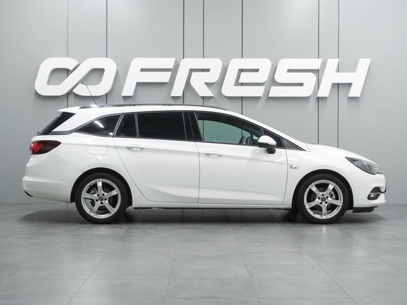 2019 Opel Astra K Рестайлинг, белый - вид 4