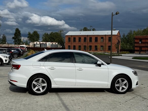 2017 Audi A3 III (8V) Рестайлинг, белый - вид 11