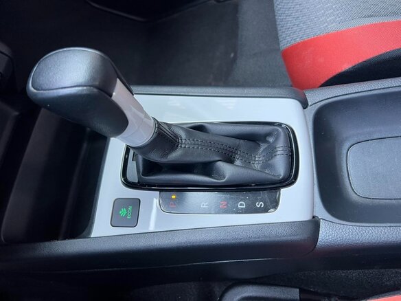 2023 Honda Fit IV Рестайлинг, белый, 1100000 рублей - вид 14