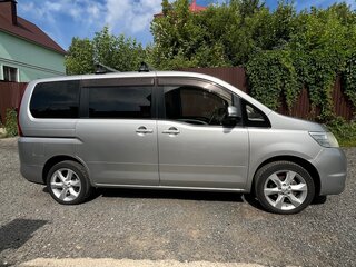 2010 Nissan Serena III (C25), серебристый, 1170000 рублей, вид 4