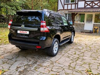 2014 Toyota Land Cruiser Prado 4-speed 150 Series Рестайлинг 1, чёрный, 3500000 рублей, вид 3