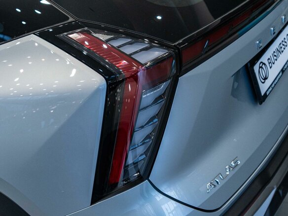 2025 Geely Atlas II, серебристый, 3997651 рублей - вид 9
