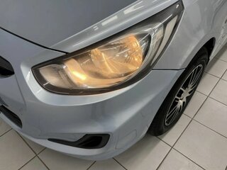 2011 Hyundai Solaris I, голубой, 660000 рублей, вид 5