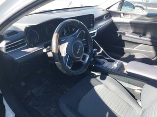 2023 Kia K5 III, белый, 1710000 рублей, вид 4