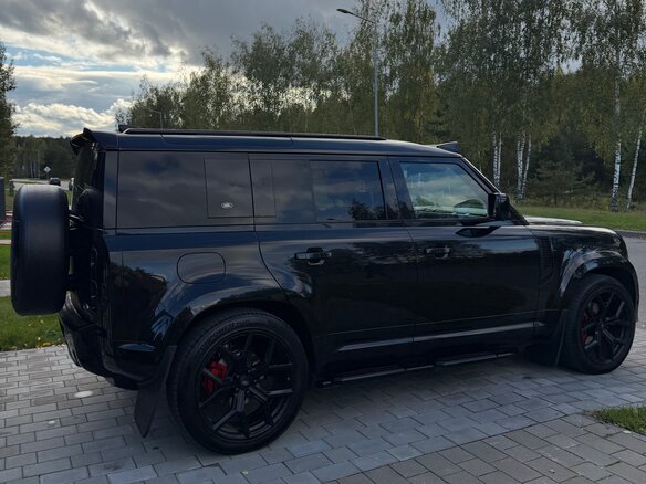 2020 Land Rover Defender 110 II, чёрный, 5164356 рублей - вид 3
