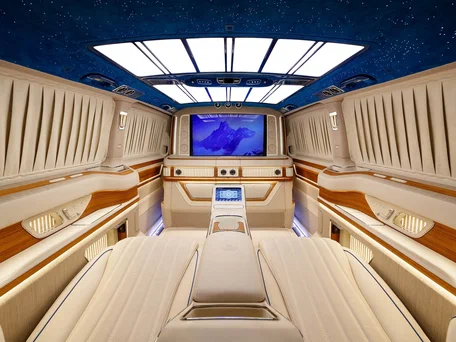 2026 Mercedes-Benz V-Класс Extra Long 300 d экстра длинный III (W447) Рестайлинг 2, чёрный, 56000000 рублей, вид 1