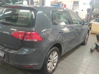 2016 Volkswagen Golf VII, серый, 1299000 рублей, вид 3