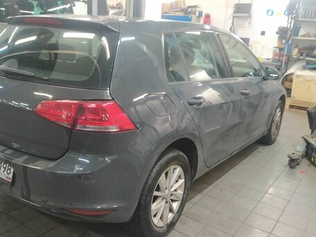 2016 Volkswagen Golf VII, серый, 1299000 рублей, вид 3