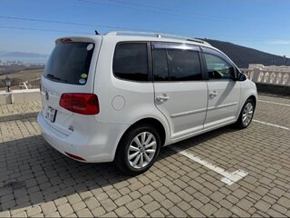 2011 Volkswagen Touran I Рестайлинг 2, белый, 1250000 рублей, вид 4