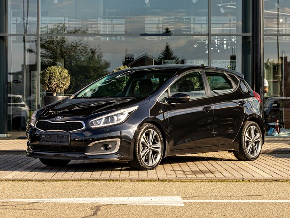 2018 Kia Ceed II Рестайлинг, чёрный, 1195000 рублей
