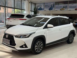 2022 Toyota Yaris L X XP150 Рестайлинг, белый, 970000 рублей, вид 1